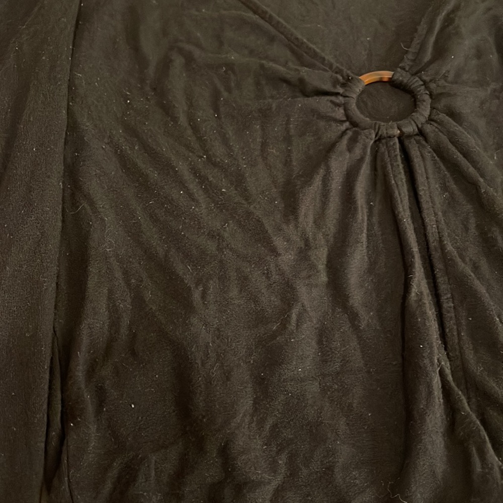 Keyhole long sleeve - Picture 2 of 3